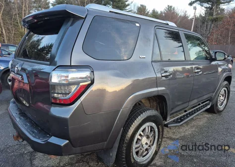 2015 Toyota 4Runner Sr5/Sr5 Premium z USA, uszkodzony, nr VIN JTEBU5JR5F5220443